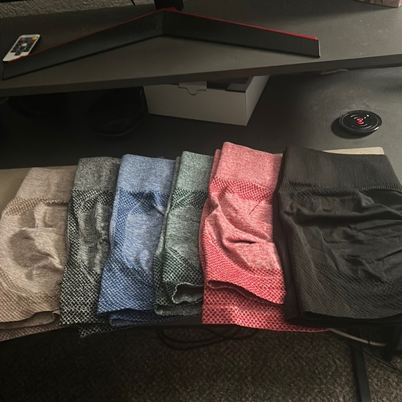 Coral Athletic Shorts with Comfortable Fit and Versatile Style - Picture 1 of 1